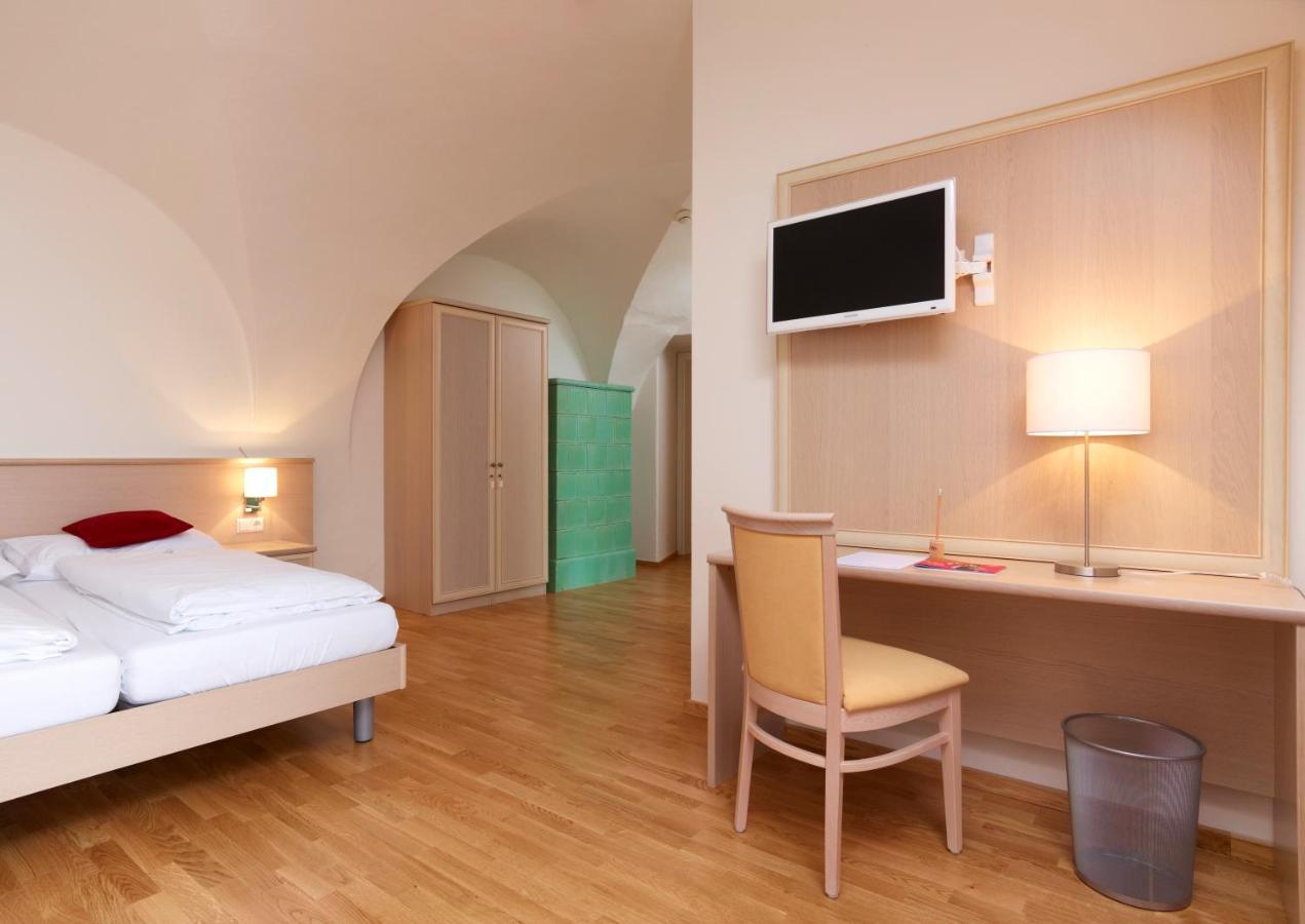 Cma Stift Ossiach Hotel Kültér fotó