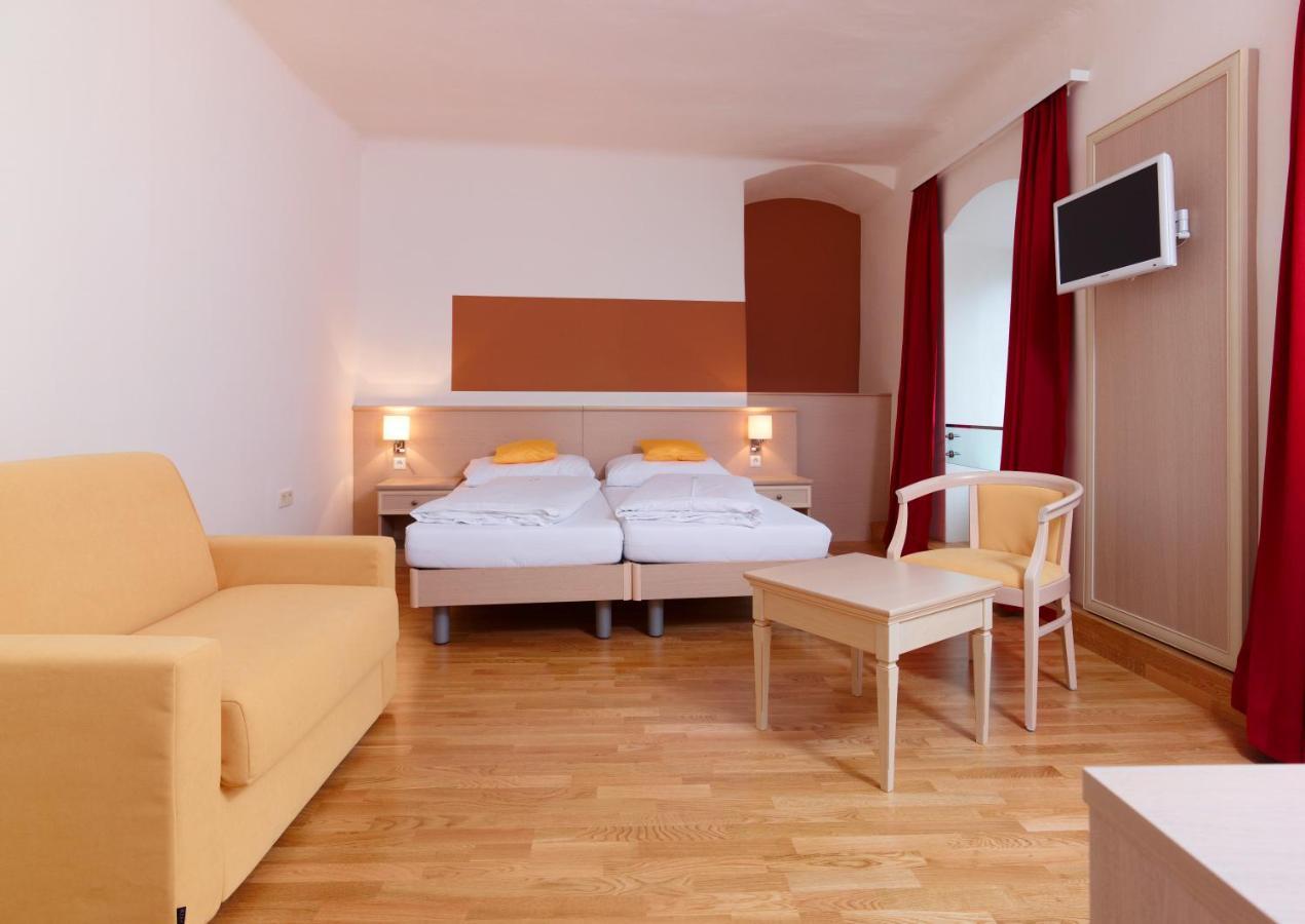 Cma Stift Ossiach Hotel Kültér fotó